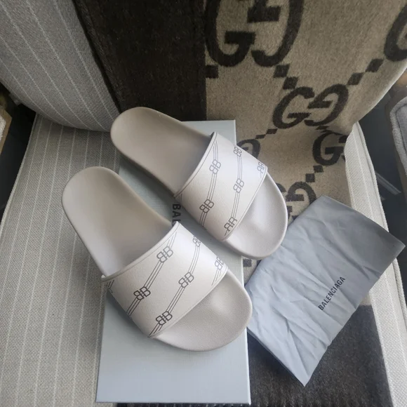 Balenciaga Pool Slide Sandals. Brand New w/Tags Size 39 - Picture 6 of 10